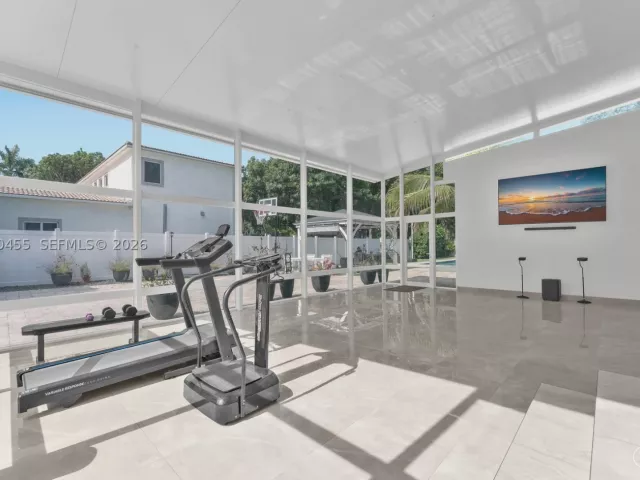 3-bedroom home for sale in Biscayne Park - 11144 NE 8th Ct - MondialRealty