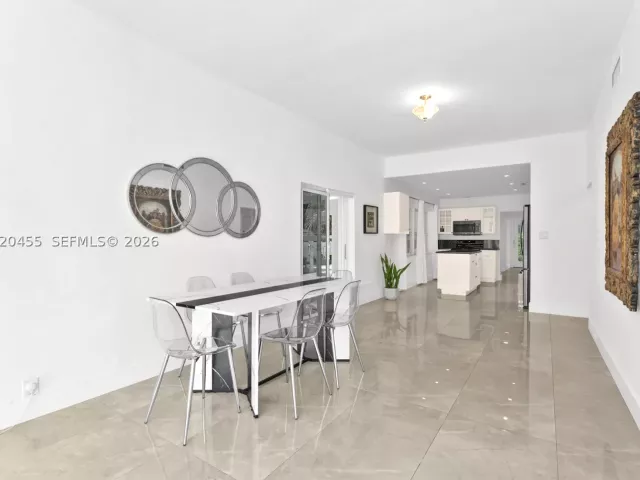 3-bedroom home for sale in Biscayne Park - 11144 NE 8th Ct - MondialRealty