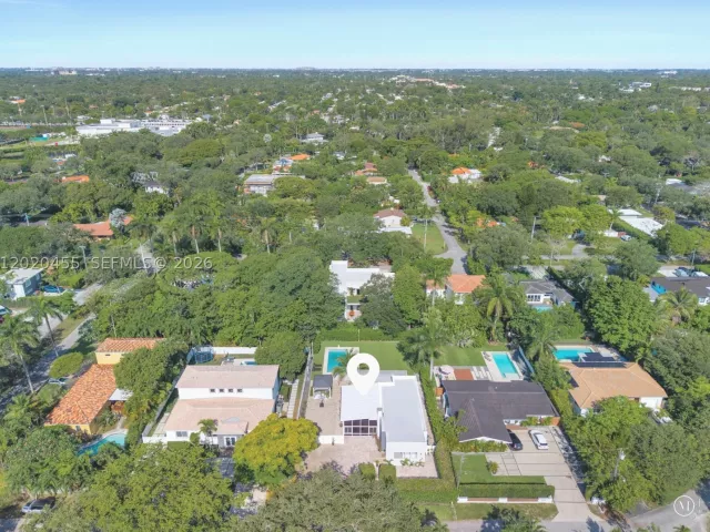 3-bedroom home for sale in Biscayne Park - 11144 NE 8th Ct - MondialRealty