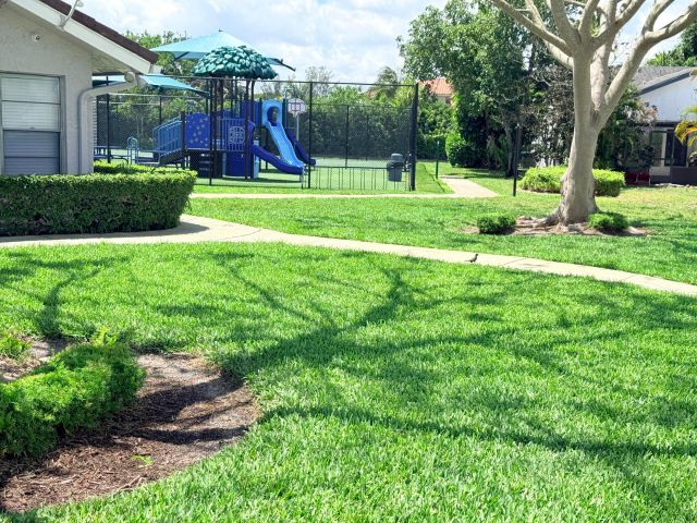 4-bedroom home for rent in Boca Raton - 7797 San Marcos Place - MondialRealty