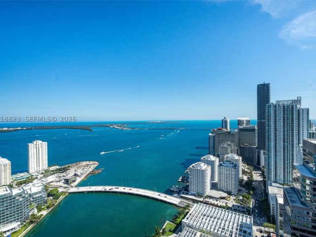 2-bedroom condo for sale in Miami - 495 Brickell Ave 4911 - MondialRealty