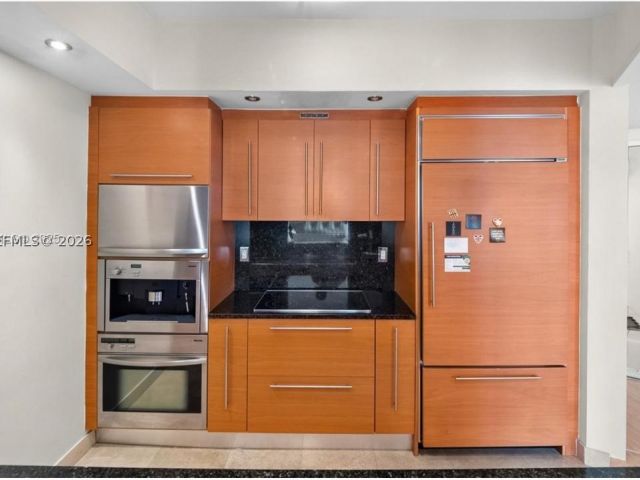 2-bedroom condo for rent in Miami Beach - 450 Alton Rd 2810 - MondialRealty