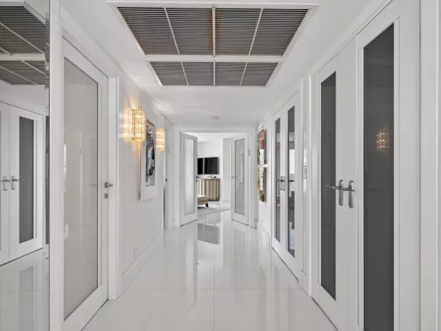 3-bedroom condo for sale in Bal Harbour - 10155 Collins Avenue 1401 - MondialRealty