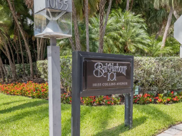 3-bedroom condo for sale in Bal Harbour - 10155 Collins Avenue 1401 - MondialRealty