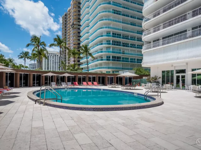 3-bedroom condo for sale in Bal Harbour - 10155 Collins Avenue 1401 - MondialRealty