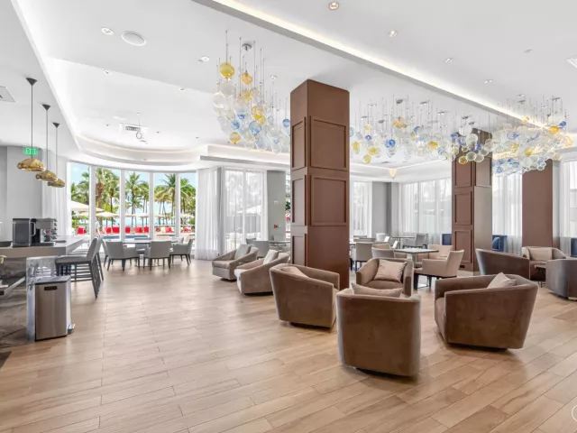 3-bedroom condo for sale in Bal Harbour - 10155 Collins Avenue 1401 - MondialRealty