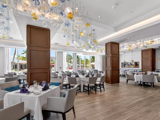 3-bedroom condo for sale in Bal Harbour - 10155 Collins Avenue 1401 - MondialRealty