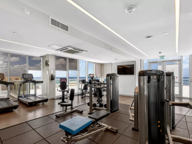 3-bedroom condo for sale in Bal Harbour - 10155 Collins Avenue 1401 - MondialRealty