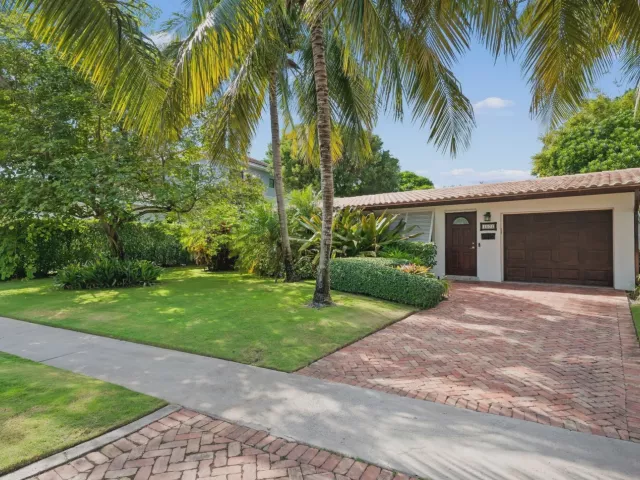 2-bedroom home for sale in Boca Raton - 1001 NE 2nd Terrace - MondialRealty