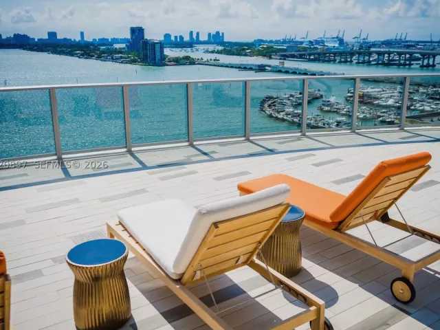1-bedroom condo for sale in Miami - 488 NE 18th St 1205 - MondialRealty