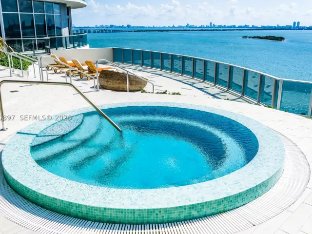 1-bedroom condo for sale in Miami - 488 NE 18th St 1205 - MondialRealty
