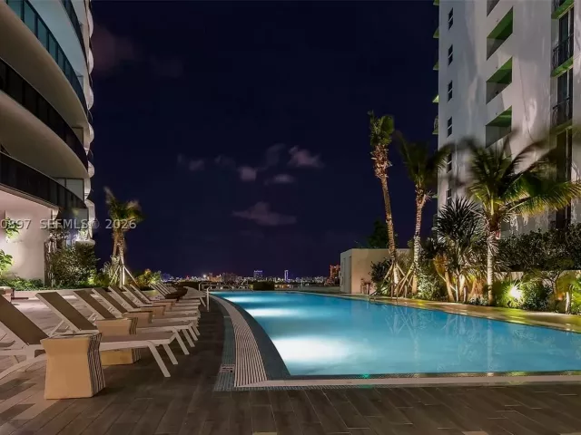 1-bedroom condo for sale in Miami - 488 NE 18th St 1205 - MondialRealty