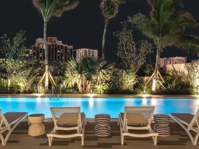 1-bedroom condo for sale in Miami - 488 NE 18th St 1205 - MondialRealty
