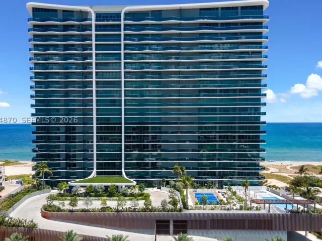 4-bedroom condo for sale in Pompano Beach - 900 N Ocean Blvd 1903 - MondialRealty