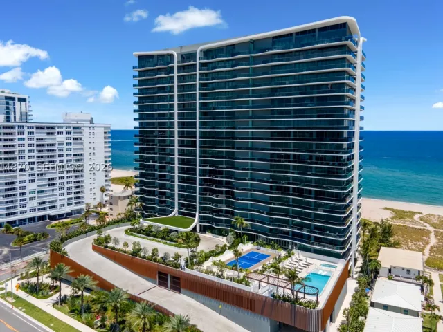 4-bedroom condo for sale in Pompano Beach - 900 N Ocean Blvd 1903 - MondialRealty