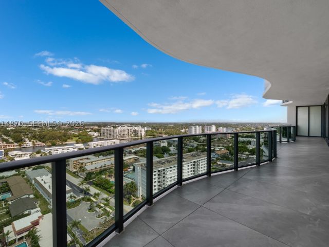 4-bedroom condo for sale in Pompano Beach - 900 N Ocean Blvd 1903 - MondialRealty
