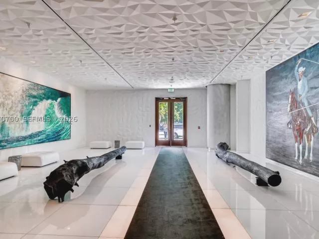 3-bedroom condo for sale in Miami - 1300 S Miami Ave 1405 - MondialRealty