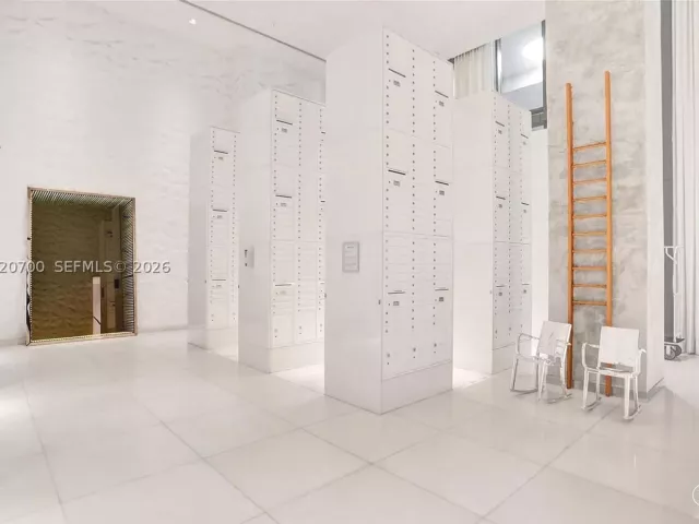 3-bedroom condo for sale in Miami - 1300 S Miami Ave 1405 - MondialRealty