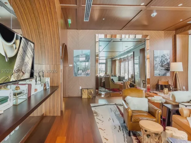 3-bedroom condo for sale in Miami - 1300 S Miami Ave 1405 - MondialRealty