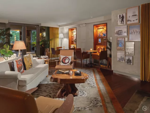 3-bedroom condo for sale in Miami - 1300 S Miami Ave 1405 - MondialRealty