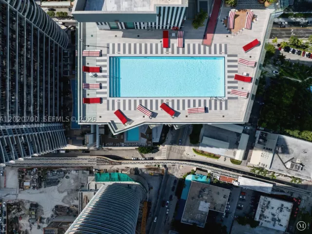 3-bedroom condo for sale in Miami - 1300 S Miami Ave 1405 - MondialRealty