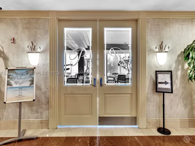 2-bedroom condo for sale in Bal Harbour - 10101 Collins Ave 18C + CABANA - MondialRealty