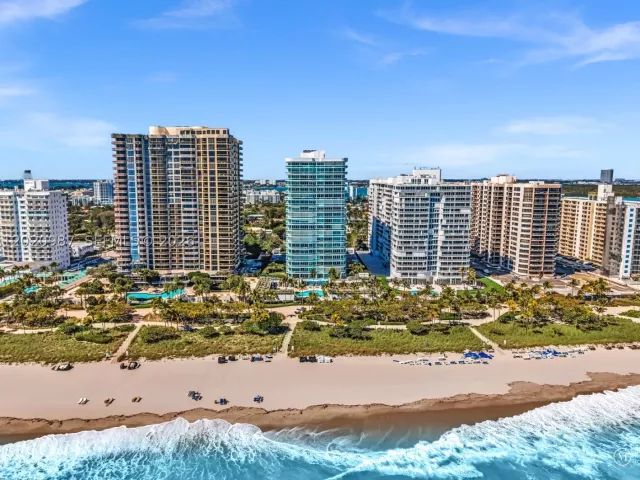 2-bedroom condo for sale in Bal Harbour - 10101 Collins Ave 18C + CABANA - MondialRealty