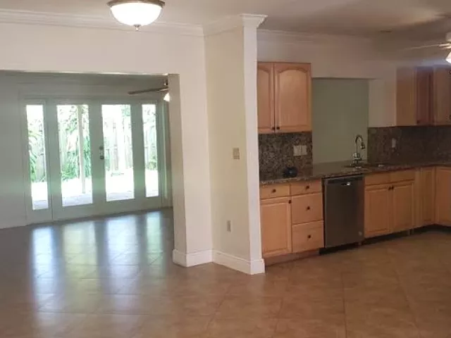 4-bedroom home for rent in Boca Raton - 98 Seminole Lane - MondialRealty