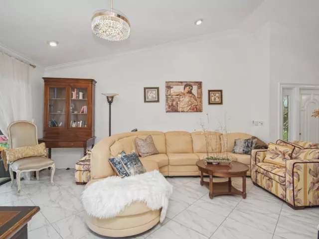 2-bedroom home for rent in Boca Raton - 9708 Erica Court - MondialRealty