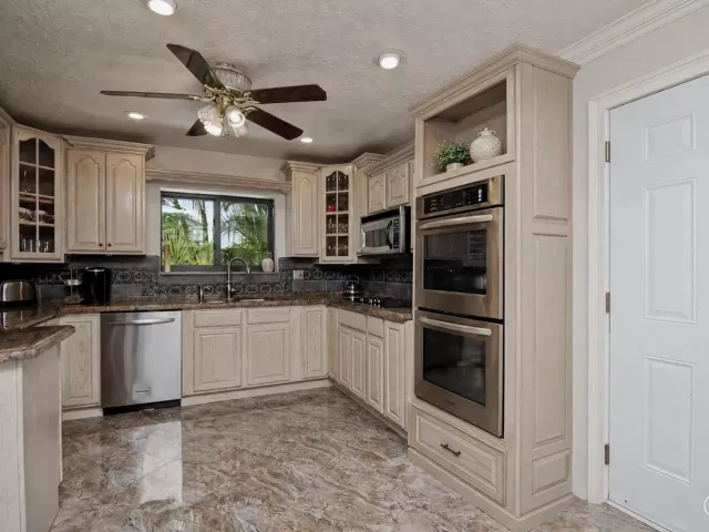 2-bedroom home for rent in Boca Raton - 9708 Erica Court - MondialRealty