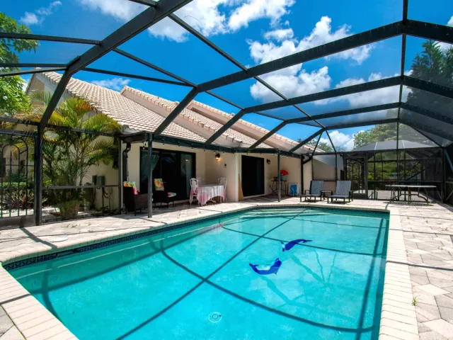 2-bedroom home for rent in Boca Raton - 9708 Erica Court - MondialRealty