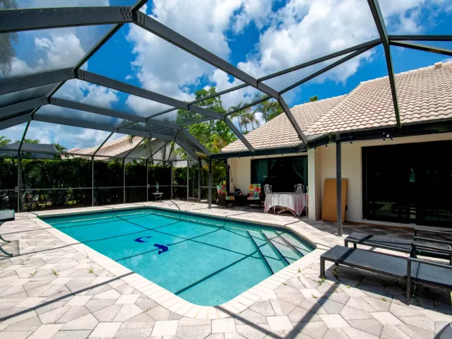2-bedroom home for rent in Boca Raton - 9708 Erica Court - MondialRealty