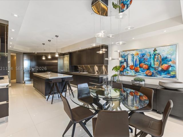 4-bedroom condo for sale in Miami Beach - 7431 Fisher Island Dr 7431 - MondialRealty