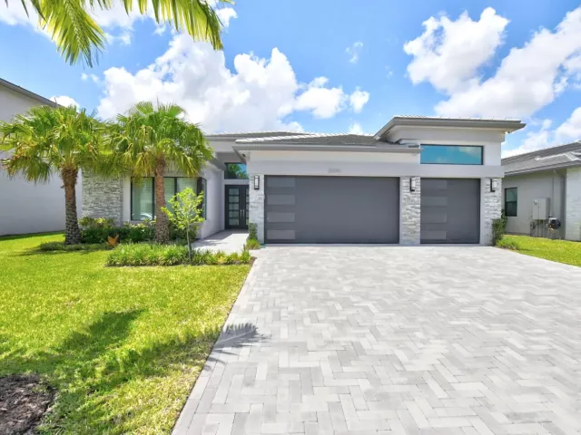 4-bedroom home for sale in Boca Raton - 20041 Pacific Dunes Drive - MondialRealty