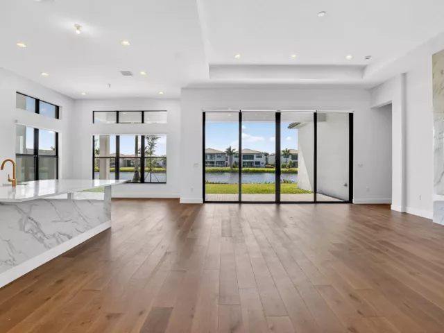 4-bedroom home for sale in Boca Raton - 20041 Pacific Dunes Drive - MondialRealty