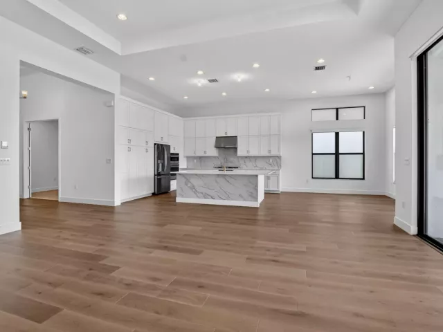 4-bedroom home for sale in Boca Raton - 20041 Pacific Dunes Drive - MondialRealty