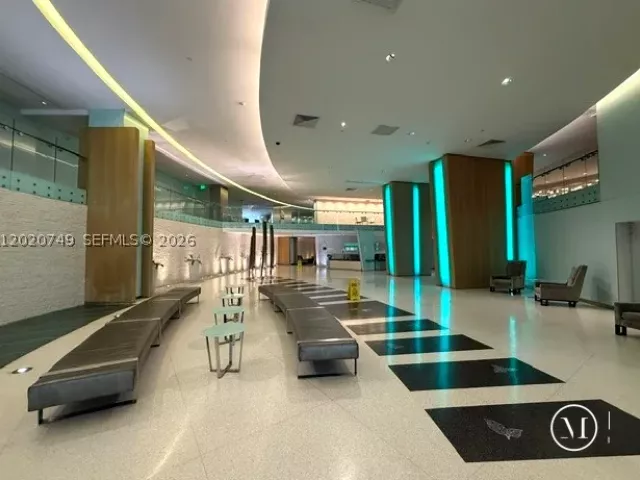 2-bedroom condo for sale in Miami - 92 SW 3rd St 1804 - MondialRealty