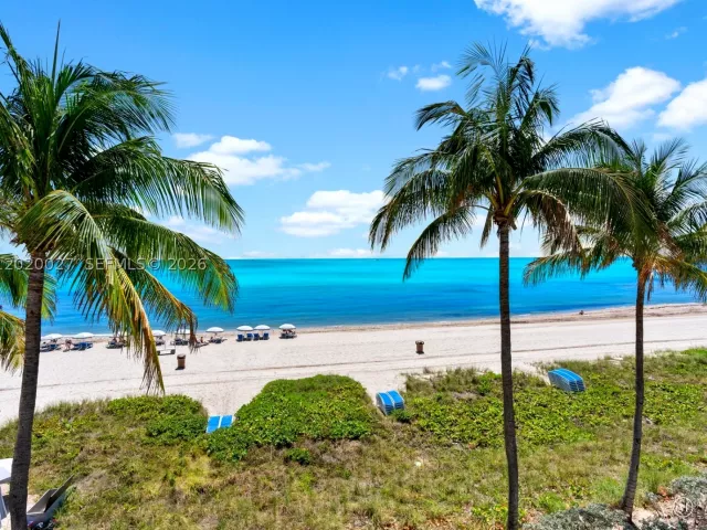4-bedroom condo for rent in Sunny Isles Beach - 18911 Collins Ave 601 - MondialRealty