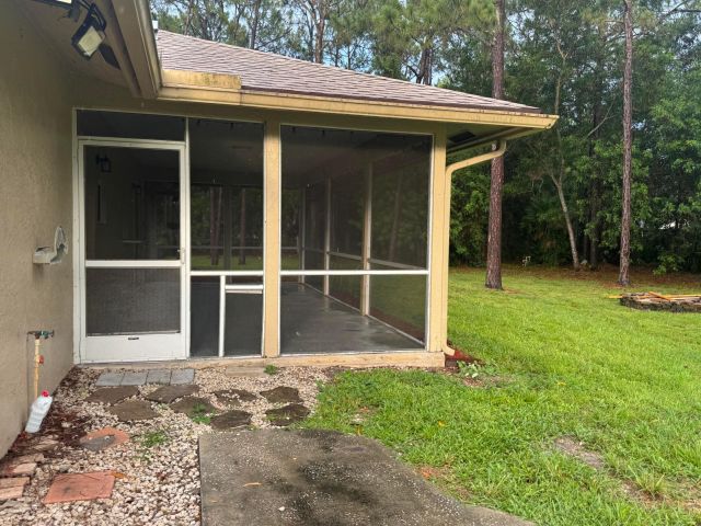 3-bedroom home for rent in West Palm Beach - 12564 N 68th Street - MondialRealty