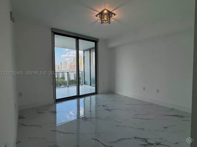 3-bedroom condo for sale in Sunny Isles Beach - 330 Sunny Isles Blvd 5-1003 - MondialRealty
