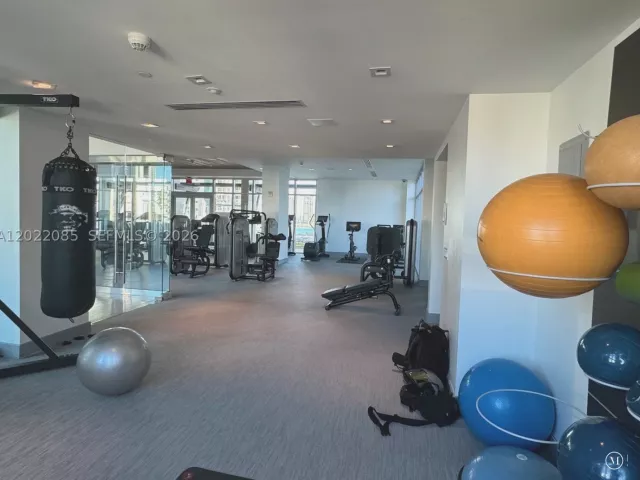 3-bedroom condo for sale in Sunny Isles Beach - 330 Sunny Isles Blvd 5-1003 - MondialRealty