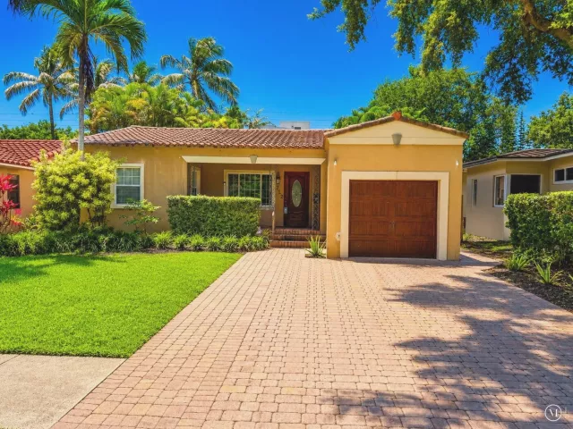 2-bedroom home for sale in Fort Lauderdale - 712 SE 11th Court - MondialRealty