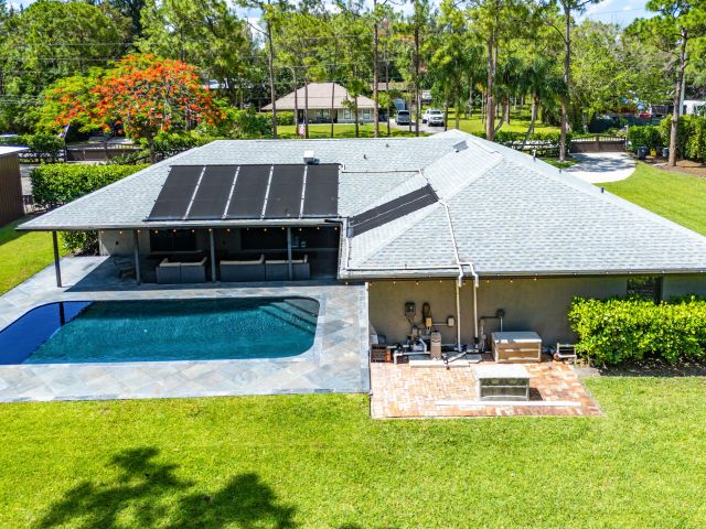 3-bedroom home for sale in West Palm Beach - 13530 59th Court N - MondialRealty