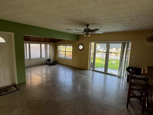 3-bedroom home for sale in Hollywood - 2714 Scott Street - MondialRealty