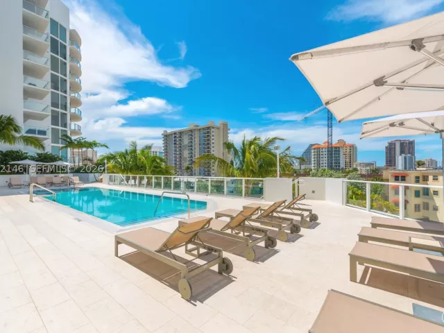 1-bedroom condo for rent in Fort Lauderdale - 401 N Birch Rd 514 - MondialRealty
