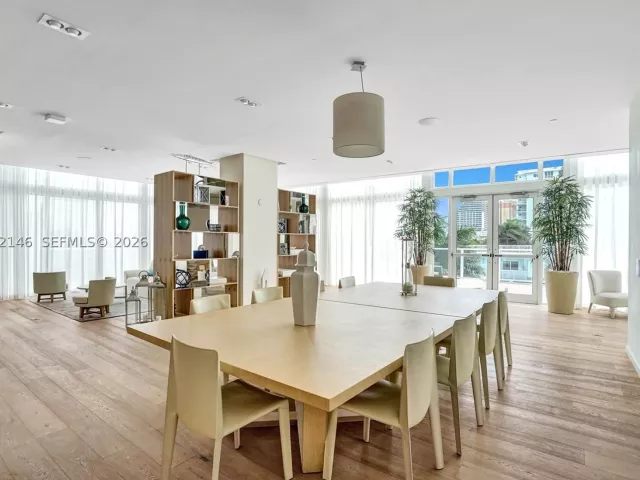 1-bedroom condo for rent in Fort Lauderdale - 401 N Birch Rd 514 - MondialRealty
