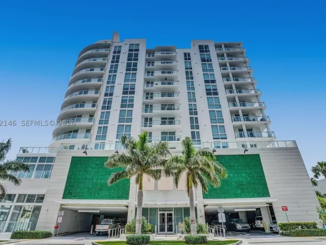 1-bedroom condo for rent in Fort Lauderdale - 401 N Birch Rd 514 - MondialRealty