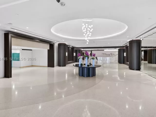 1-bedroom condo for sale in Miami - 1717 N Bayshore Dr A-1437 - MondialRealty