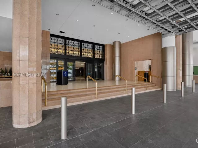 1-bedroom condo for sale in Miami - 1717 N Bayshore Dr A-1437 - MondialRealty