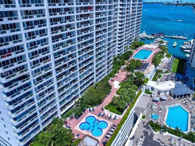 1-bedroom condo for sale in Miami - 1717 N Bayshore Dr A-1437 - MondialRealty